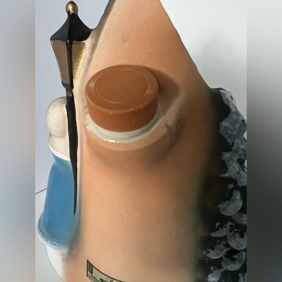 Jim Beam Vintage 1988 Collectible Christmas Carolers Holiday Decanter Flask - Picture 9 of 10